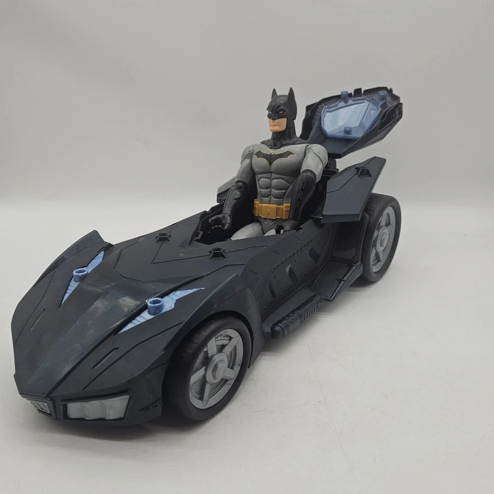 TM & DC Comics 2018 Mattel Batman Missions Batmobile Vehicle 15.5